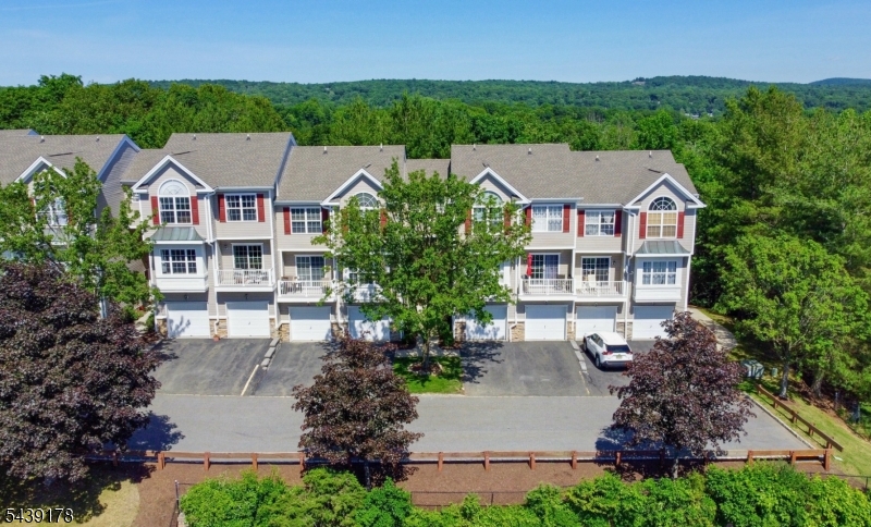 Summit Falls - Residential