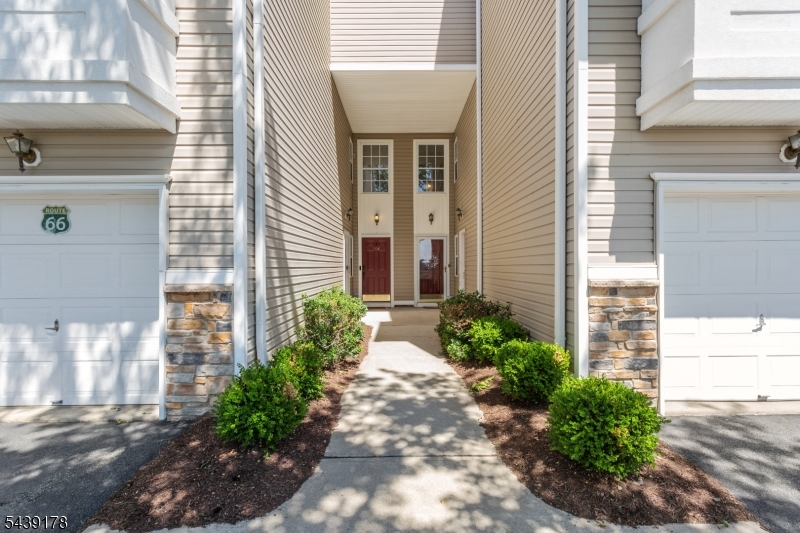 Summit Falls - Residential