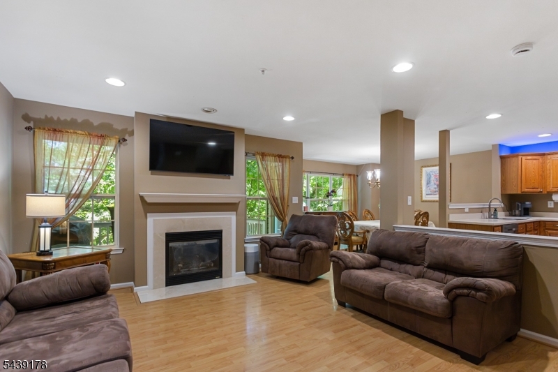 Summit Falls - Residential