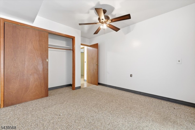 HAMILTON WOODS - Residential