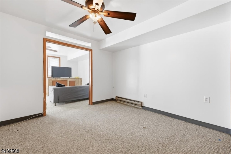 HAMILTON WOODS - Residential
