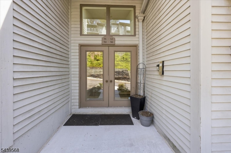 HAMILTON WOODS - Residential