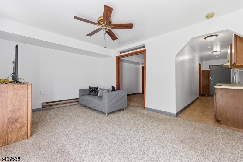 HAMILTON WOODS - Residential