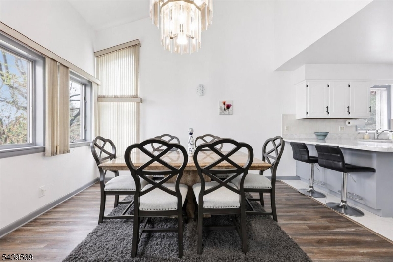 HAMILTON WOODS - Residential