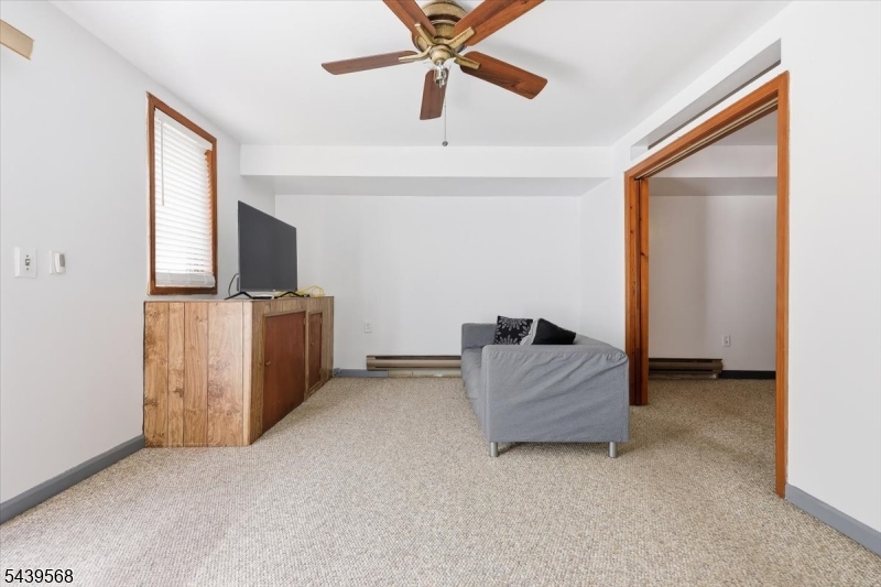 HAMILTON WOODS - Residential