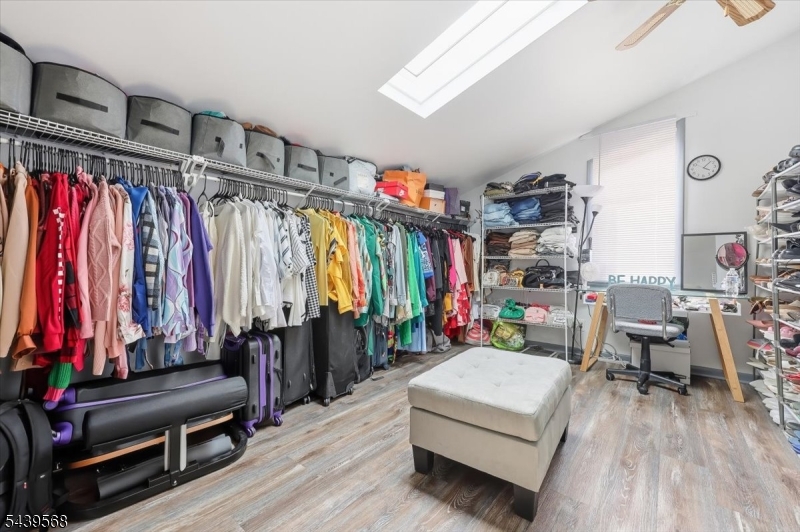 HAMILTON WOODS - Residential