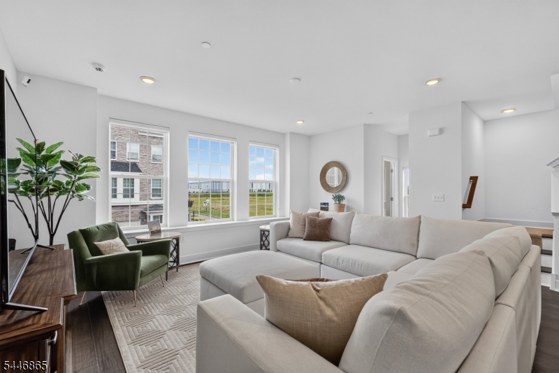 Collection at Morris Plains - Residential