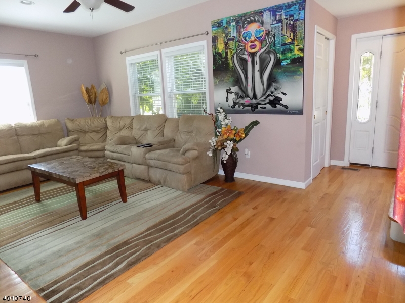 NORTH END - Residential Lease
