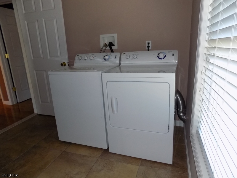 NORTH END - Residential Lease