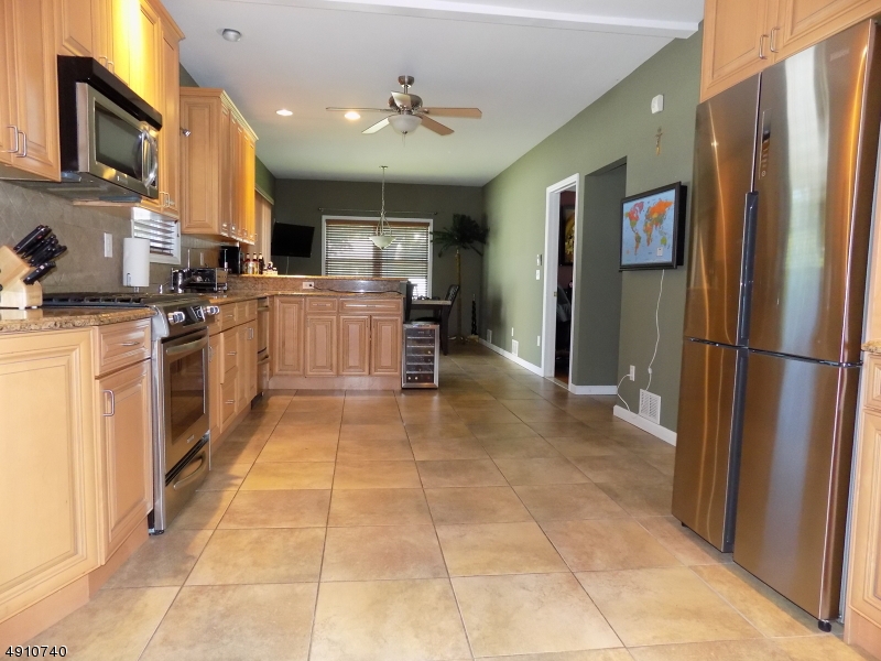 NORTH END - Residential Lease