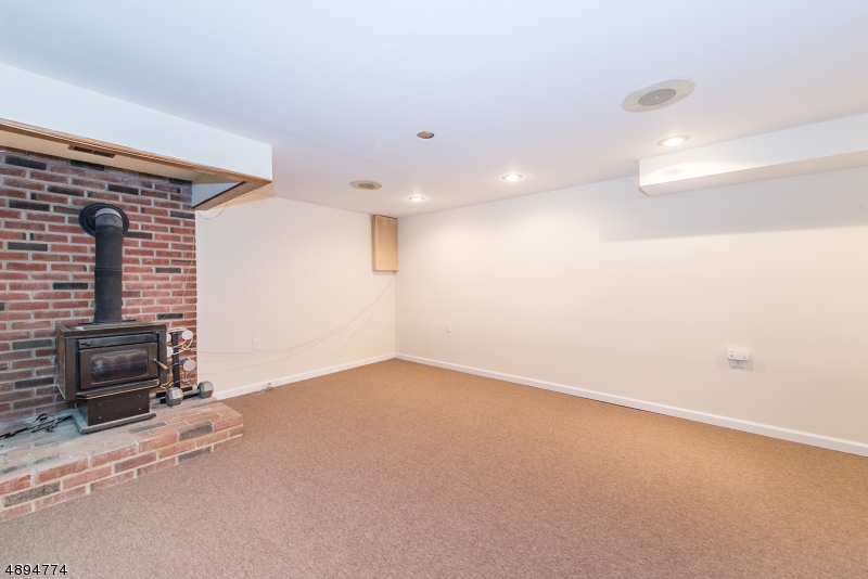 Downtown/NO FLOOD INSURANCE - Residential