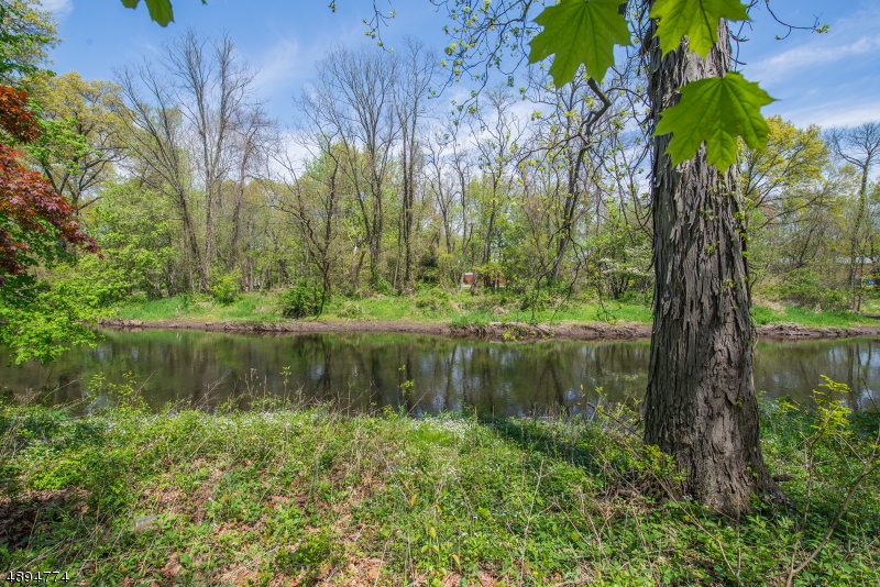 Downtown/NO FLOOD INSURANCE - Residential