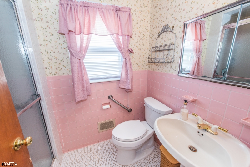 Downtown/NO FLOOD INSURANCE - Residential