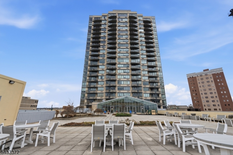 One Spring Street - Residential