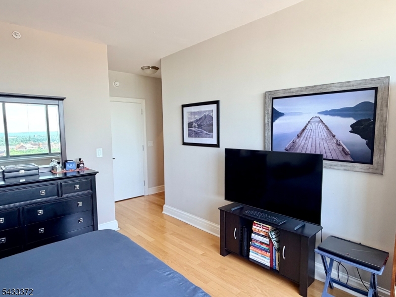 One Spring Street - Residential