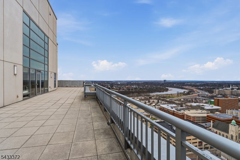 One Spring Street - Residential