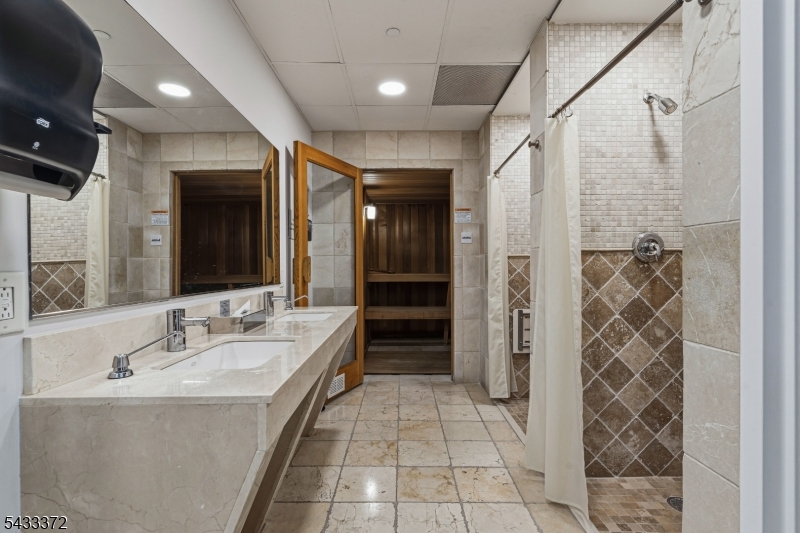One Spring Street - Residential