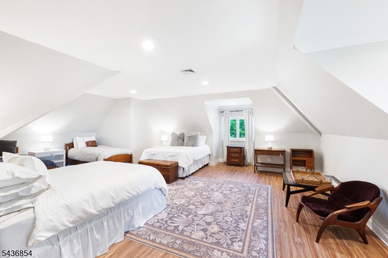 Fox Chase/Roxiticus Valley - Residential