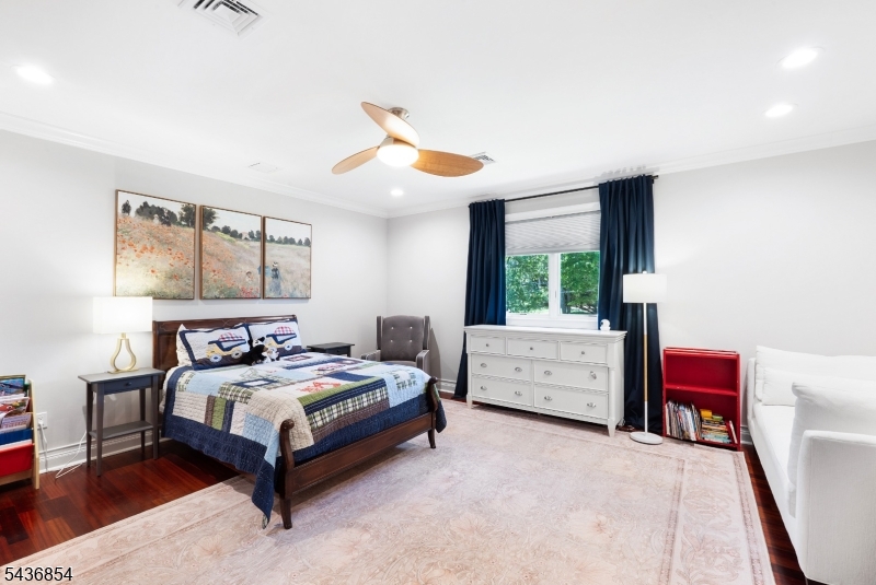 Fox Chase/Roxiticus Valley - Residential