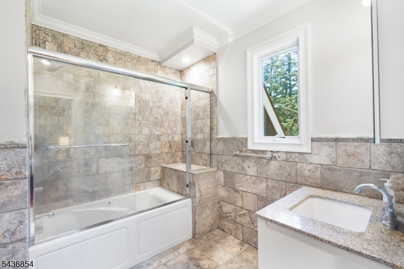 Fox Chase/Roxiticus Valley - Residential