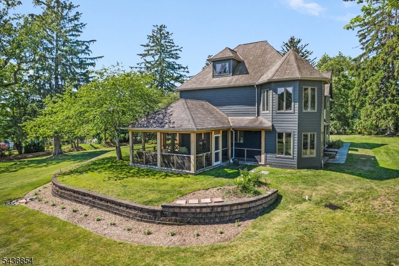 Fox Chase/Roxiticus Valley - Residential