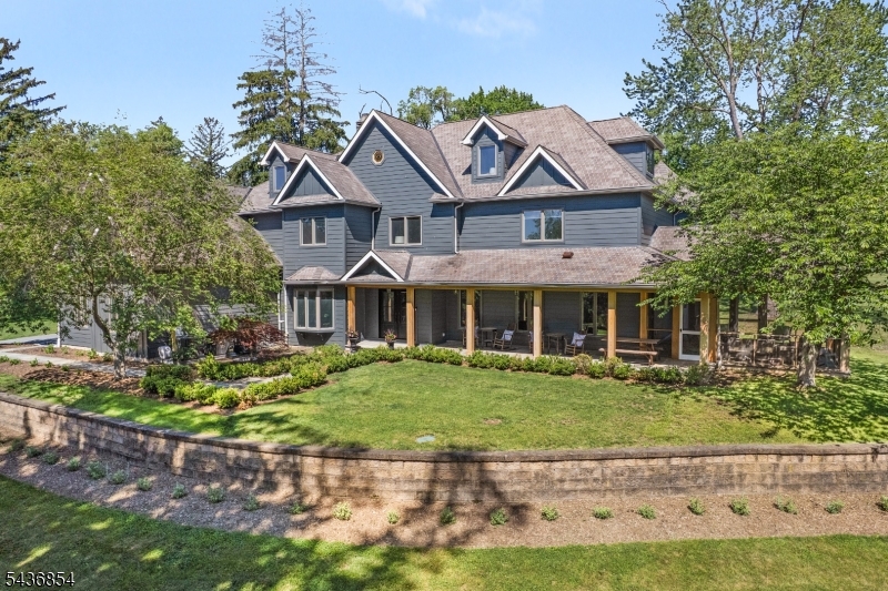 Fox Chase/Roxiticus Valley - Residential