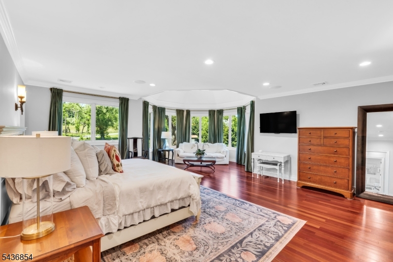 Fox Chase/Roxiticus Valley - Residential