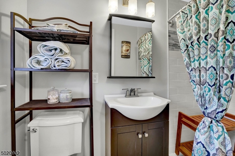 Oak Ridge - Colonia - Residential