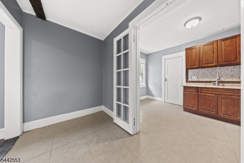 Old Colony Land Co/Elmore - Residential Income