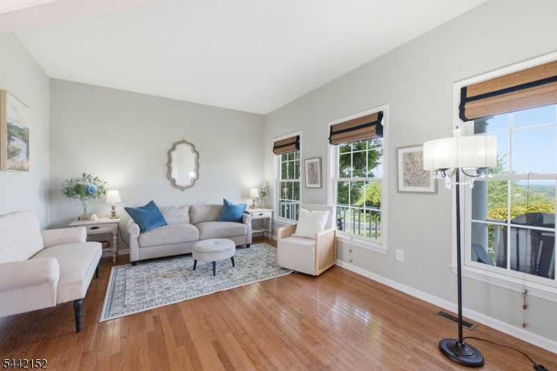 BEAR BROOK - Residential