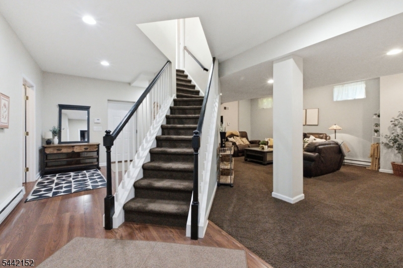 BEAR BROOK - Residential