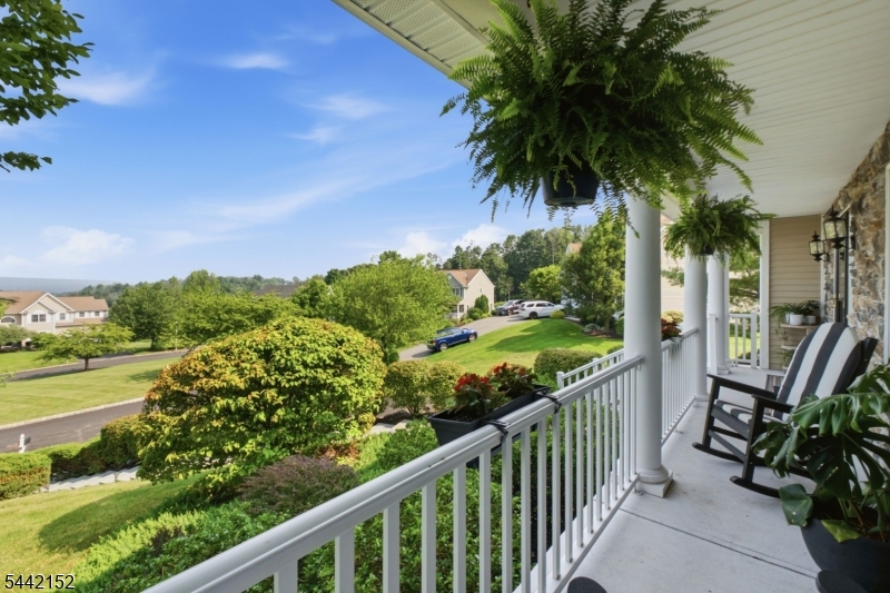 BEAR BROOK - Residential