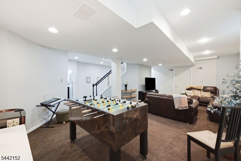 BEAR BROOK - Residential