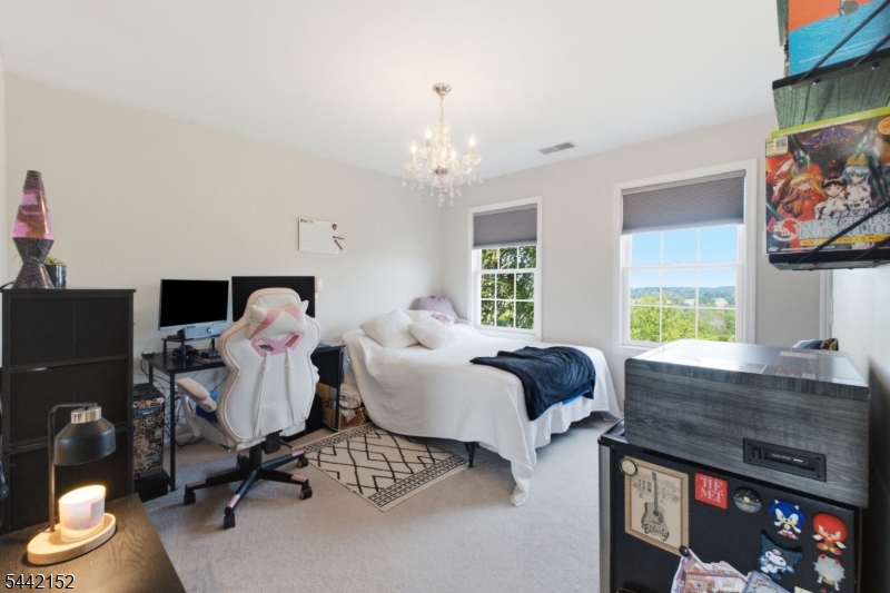 BEAR BROOK - Residential