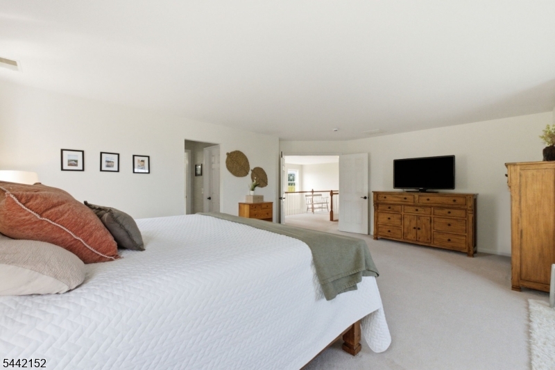 BEAR BROOK - Residential