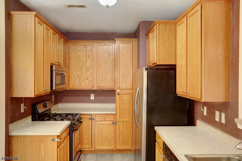 Morrris Place - Residential Lease