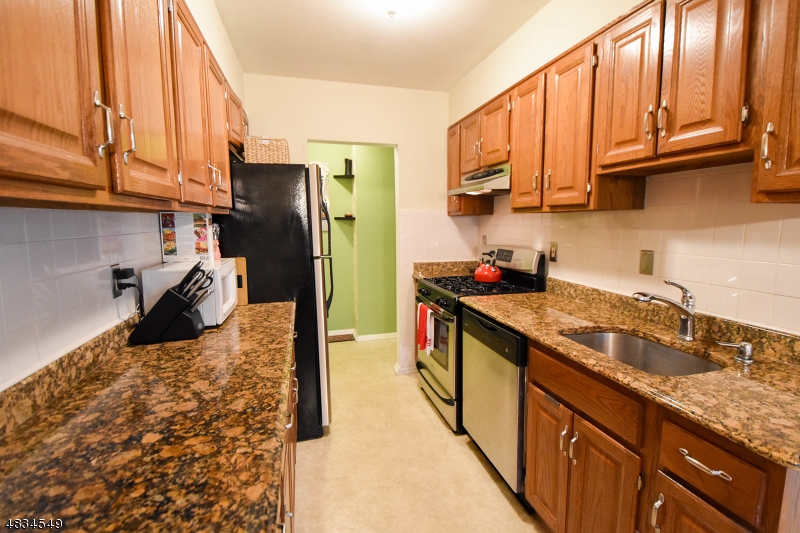 Regency 2 bed, 1.1 bath ground-floor unit. New Central Air 2017. New Furnace in 2017. Unit has large closets for abundant storage, spacious bedrooms, granite counter tops, updated half bath. One reserved parking spot and visitor spots both very close to unit. Complex has a pool, onsite laundry, and reserved basement storage space. Ideal for commuters, close to many major highways(21, 3, 46, 17, GSP, TPK) and has bus stop across street direct to NYC Port Authority. Close to major shopping and restaurants. Gas heat, hot water incl. in monthly fees