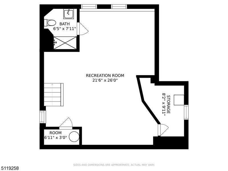 Main image without alt text