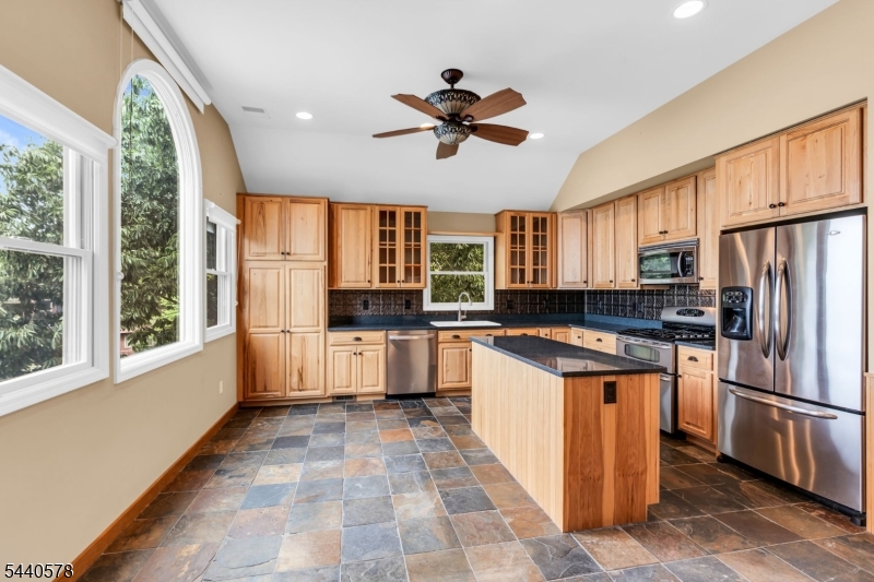 Pine Tree Point - Residential