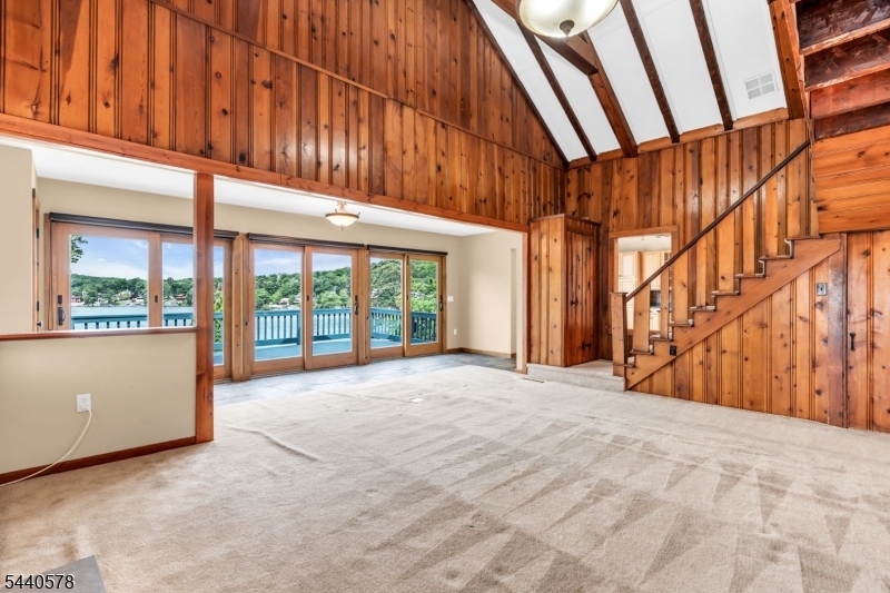 Pine Tree Point - Residential