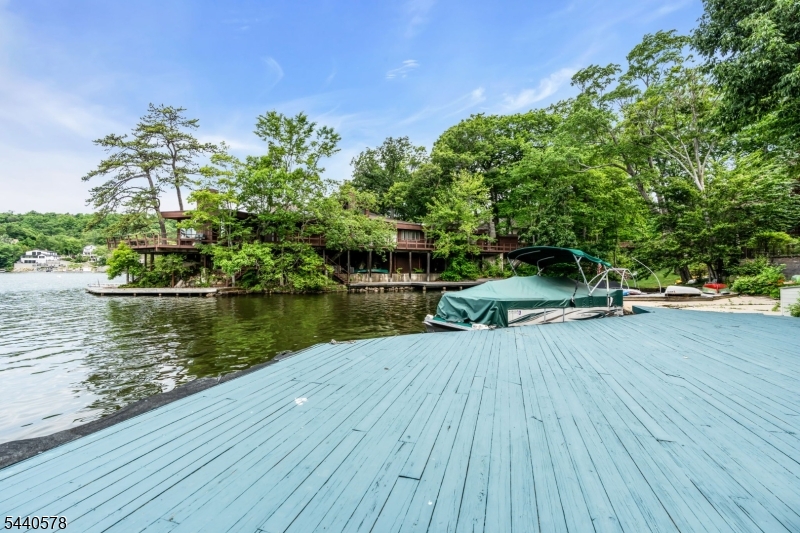 Pine Tree Point - Residential