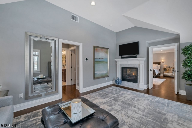 Upper Washington - Residential