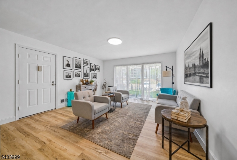 Woodland Hills - Residential