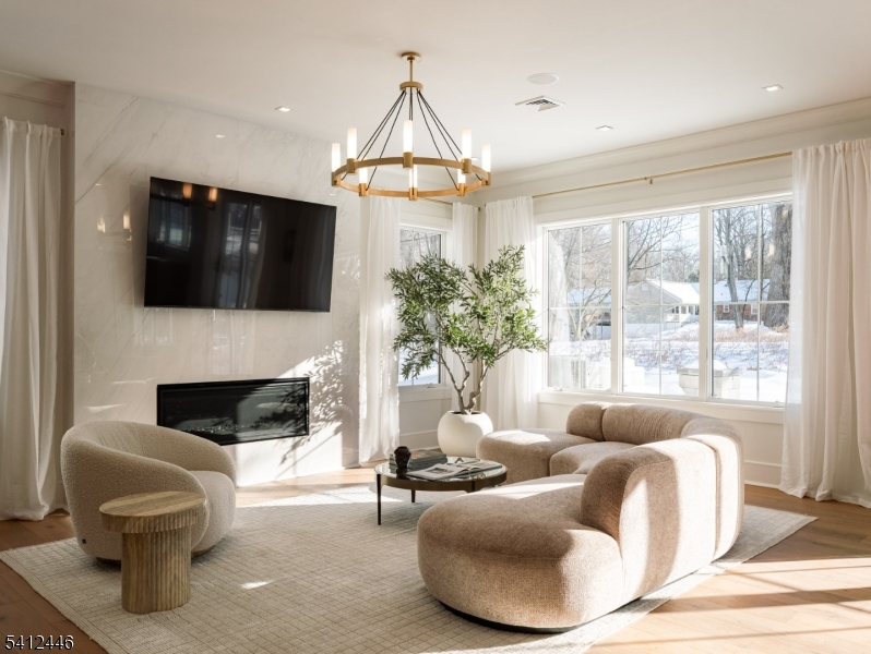Upper Grande Rockleigh - Residential