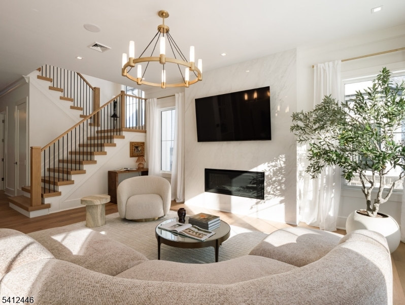 Upper Grande Rockleigh - Residential
