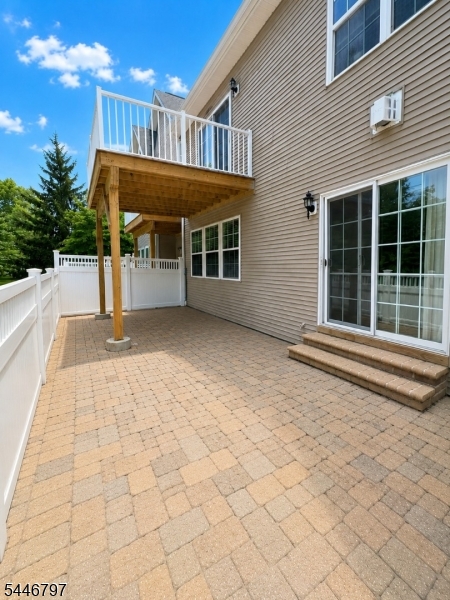 Twin Pines - Residential