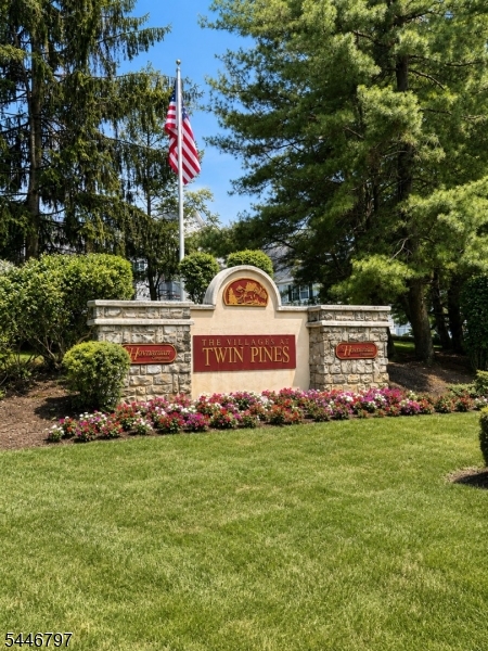 Twin Pines - Residential