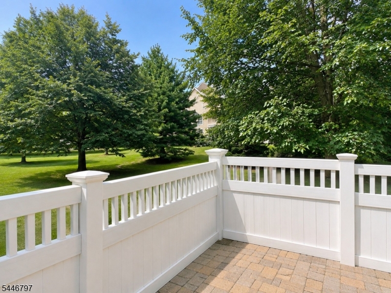 Twin Pines - Residential