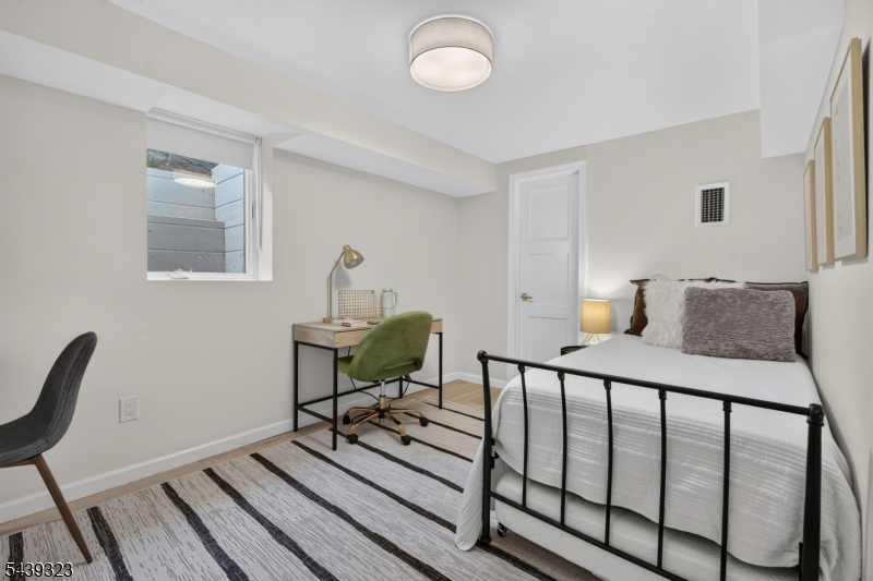 Knollwood - Residential