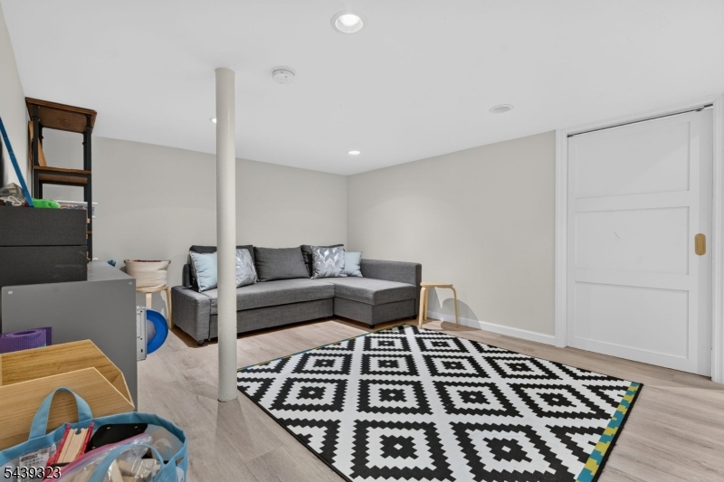 Knollwood - Residential